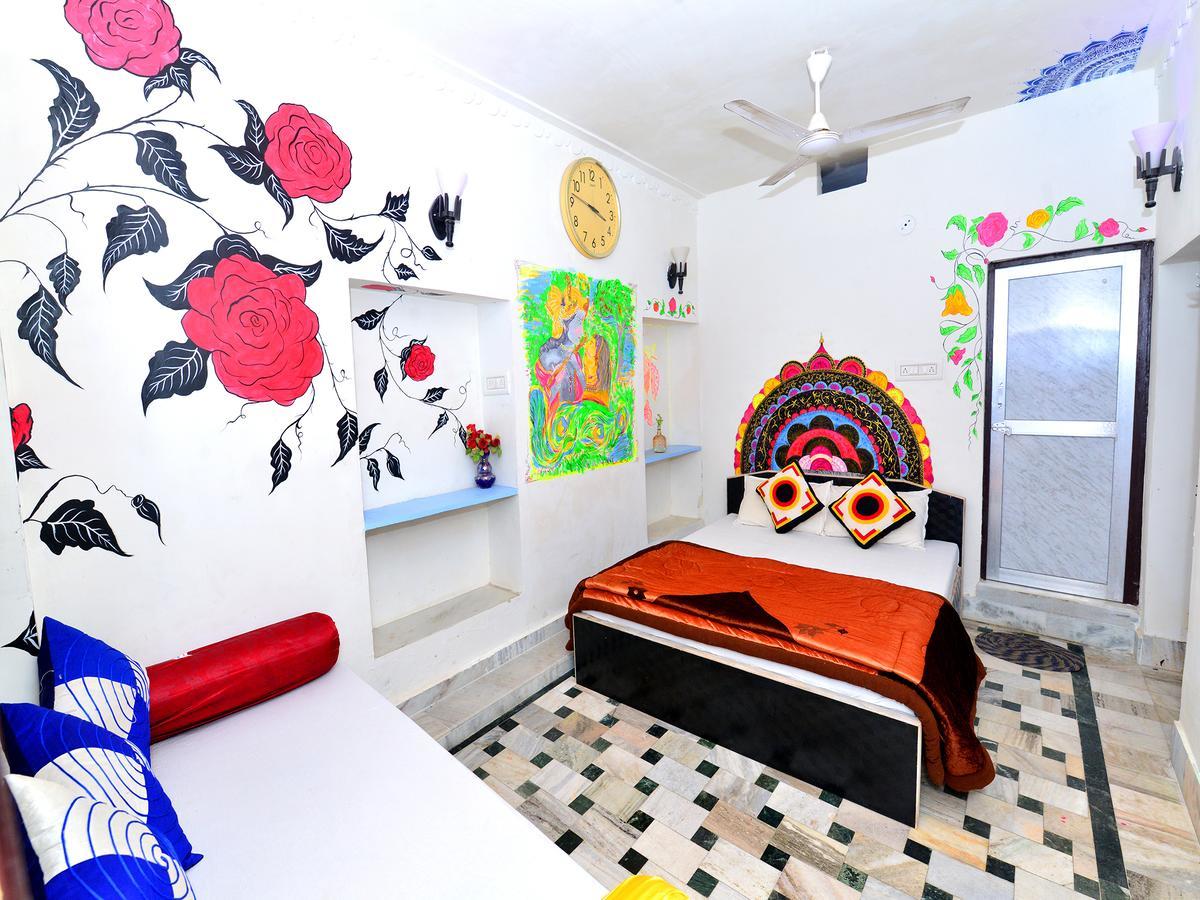 L G Guest House Джодхпур Номер фото
