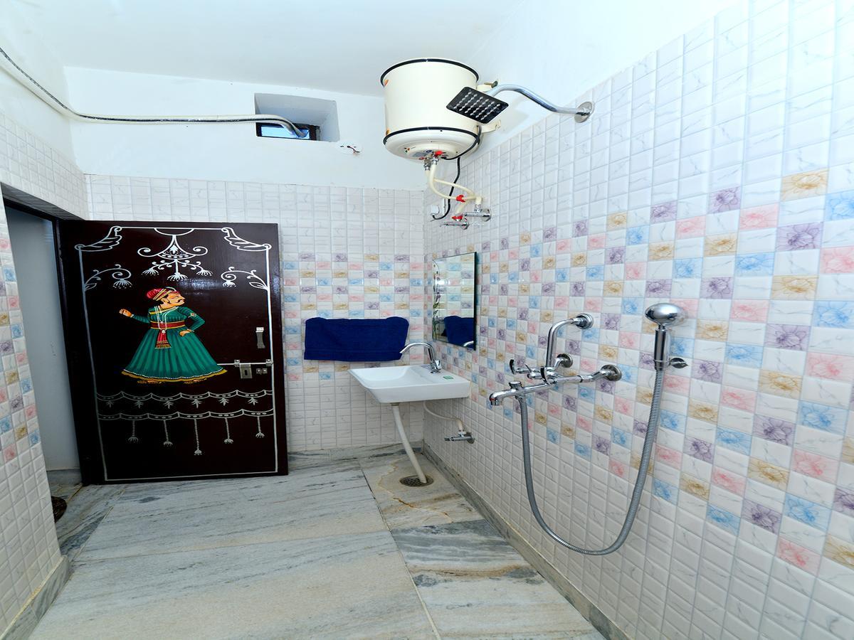 L G Guest House Джодхпур Номер фото